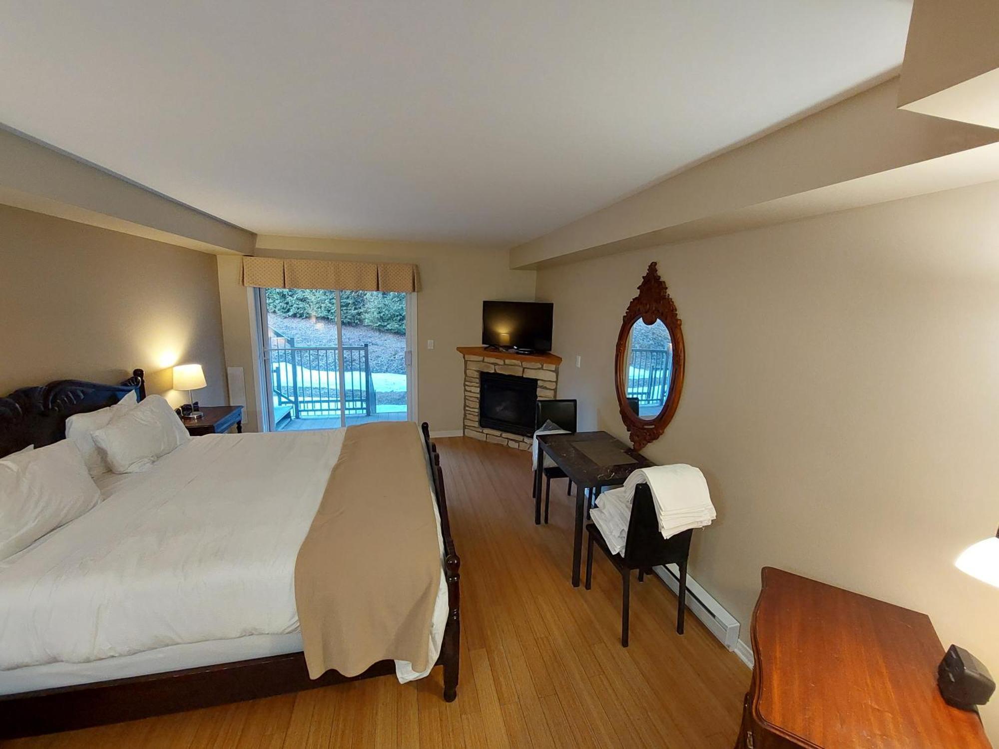 Studio-Hotel Villegiature Saint-Sauveur Piedmont Экстерьер фото